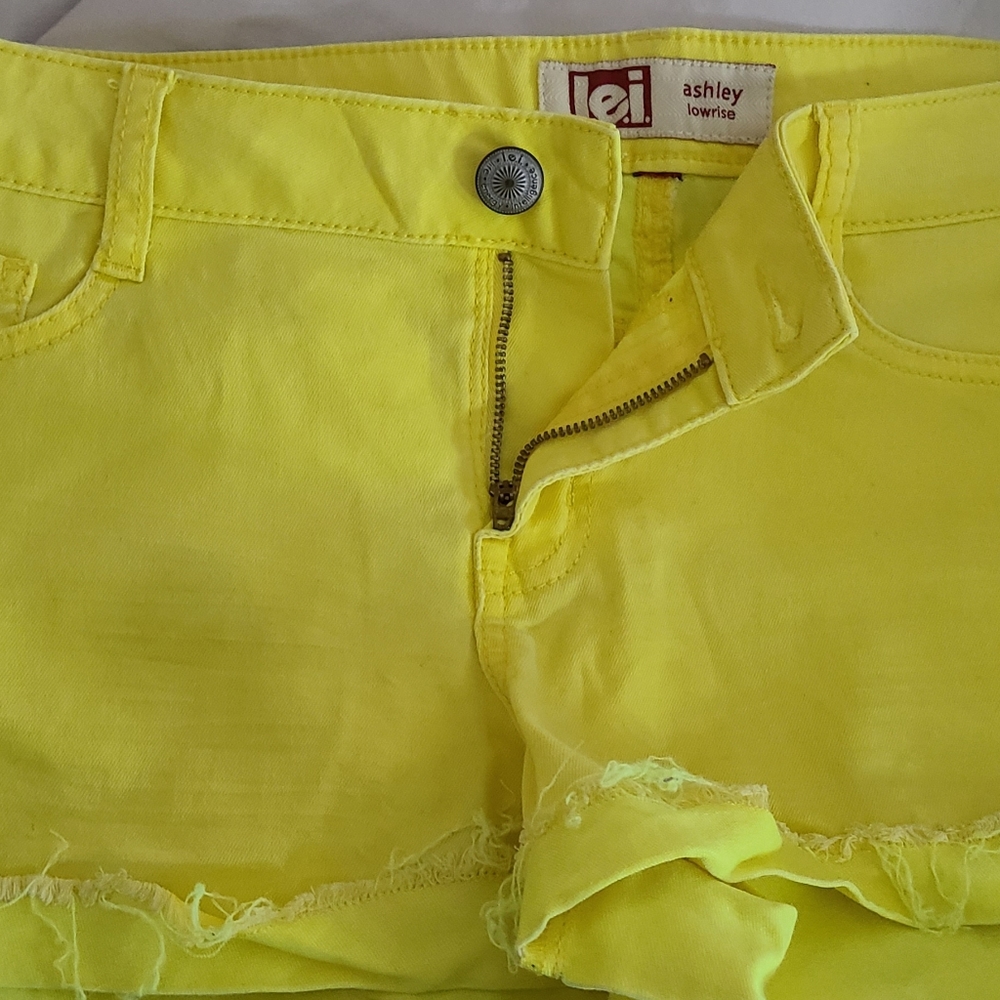 Jean cut off shorts